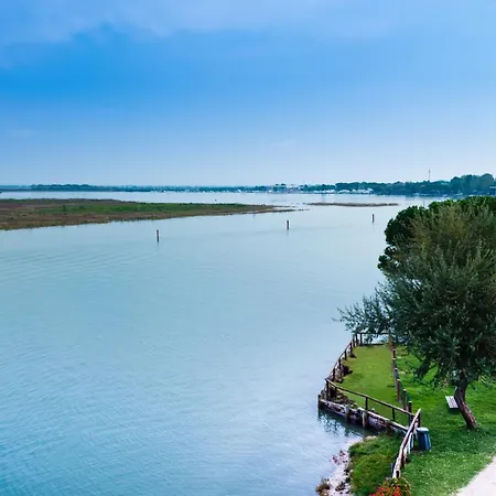 Residenza Le Acacie ביביונה